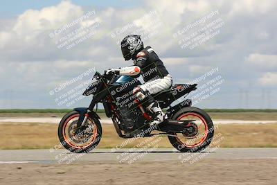 media/Apr-26-2024-TrackDaz (Fri) [[c4b677d280]]/B Group/120pm (Wheelie Bump)/